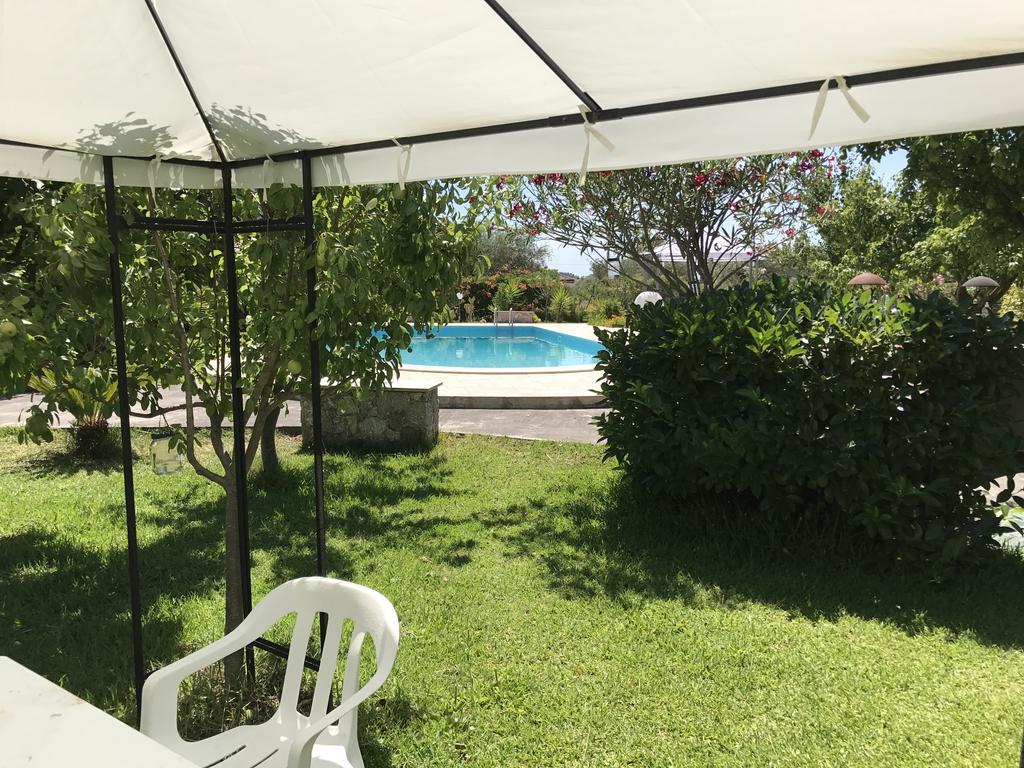 Villa Uliveto فرانكافيلا دي سيسيليا المظهر الخارجي الصورة